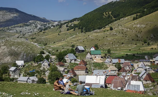 jajce-online_Bosansko selo Lukomir, dragulj Bjelašnice i mjesto gdje se “dodiruju” planine i nebo