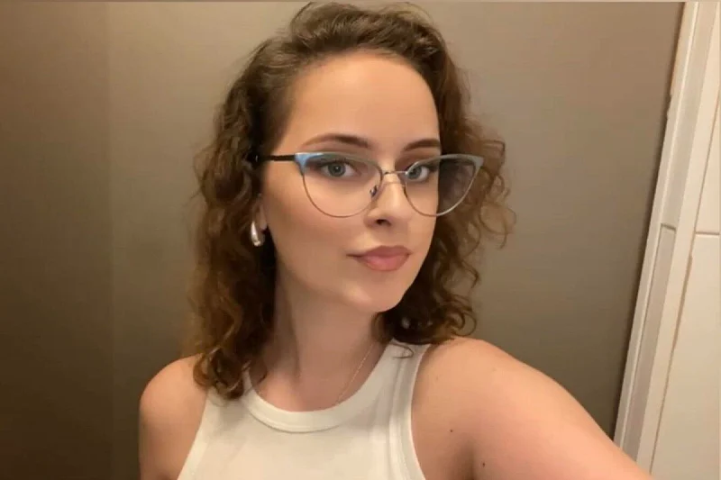 jajce-online_Žaklina ima tešku bolest zbog koje bi mogla završiti u invalidskim kolicima, sama ne može osigurati novac za liječenje