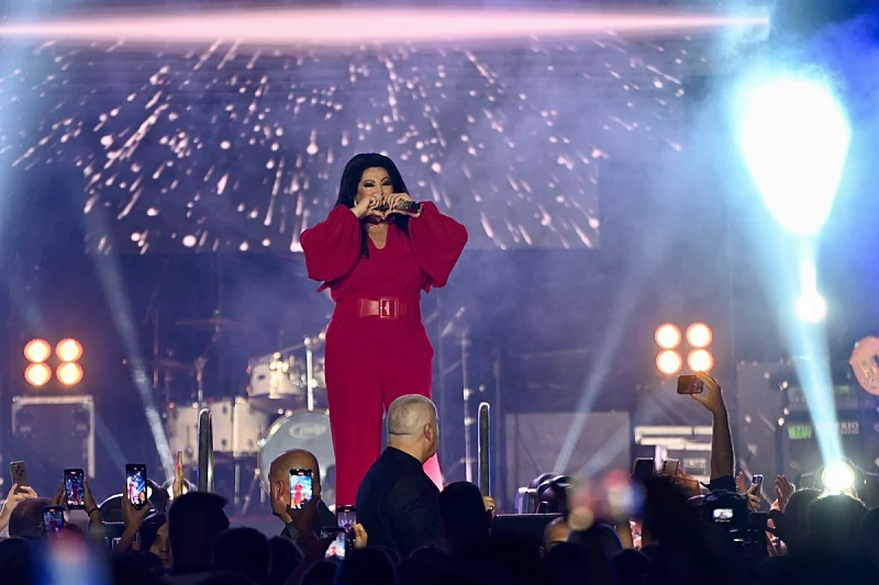 jajce-online_Dragana Mirković u punoj Zetri održala koncert i kompletan prihod donirala Pomozi.ba