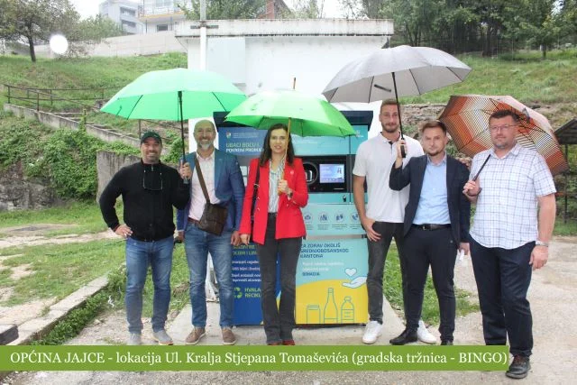 jajce-online_U okviru projekta RECIRCLE na području Jajca postavljen novi reciklomat