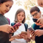 jajce-online_Počelo je: Osnovna škola u BiH zabranila mobitele