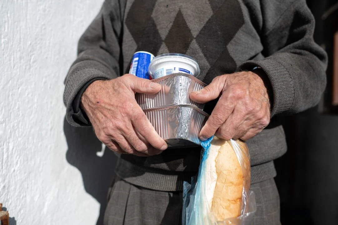jajce-online_Pomozi.ba pokrenuo akciju ‘Obrok za sve’ – da nijedna nana i dedo ne legnu gladni