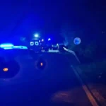 jajce-online_Automobilom sletio u kanal pored puta, intervenisali policija, vatrogasci i Hitna pomoć
