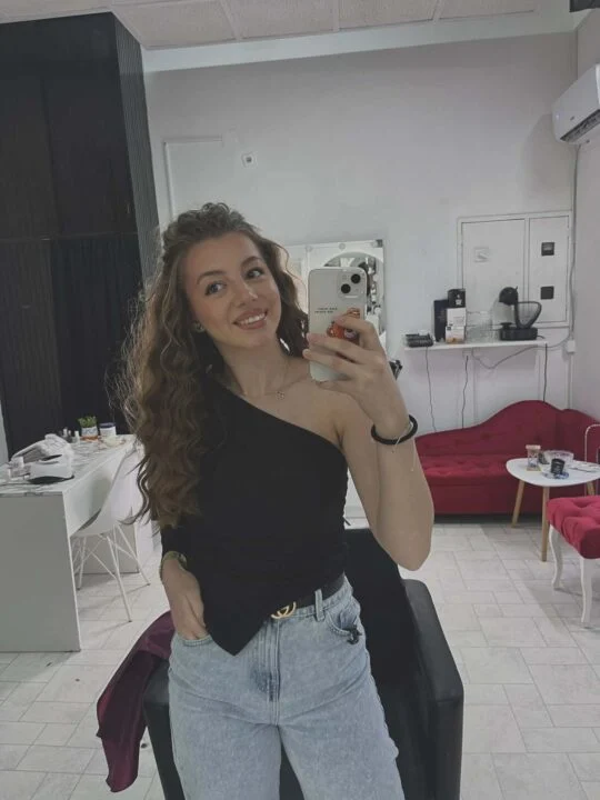 jajce-online_Ostala u Jajcu i spojila ljepotu i slatko: Priča o uspjehu Ajle Mađo